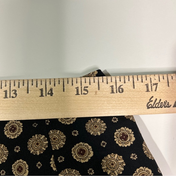 Talbots Silk Skirt Women’s 12 Black Gold Print Career Casual Invisible Zip - Picture 8 of 11